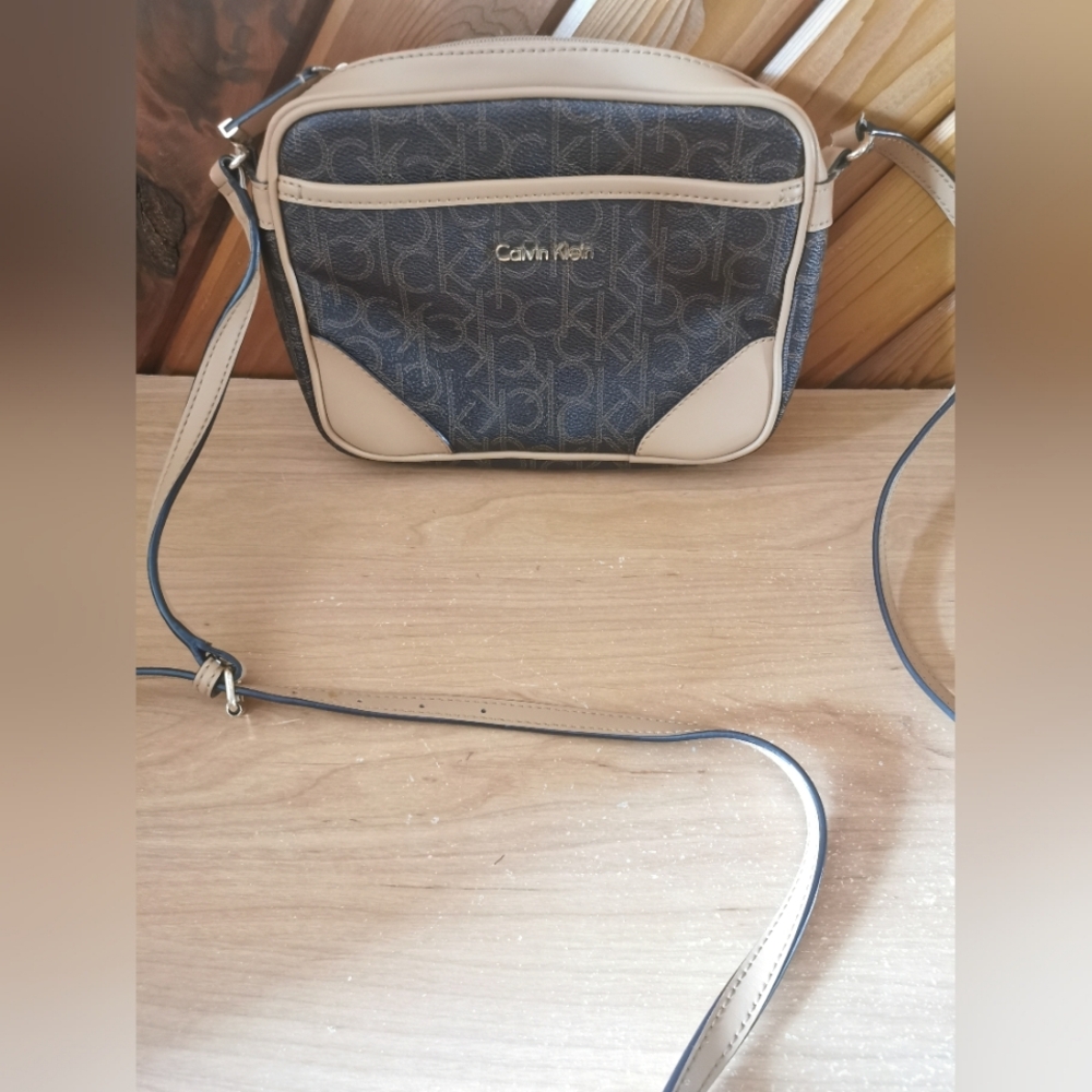 Calvin Klein Crossbody Bag - Picture 5 of 5
